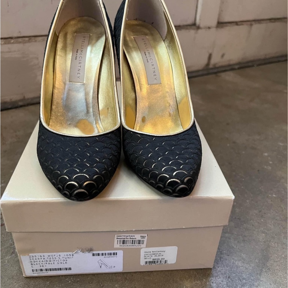 Stella McCartney Black Heels with Elegant Detailing